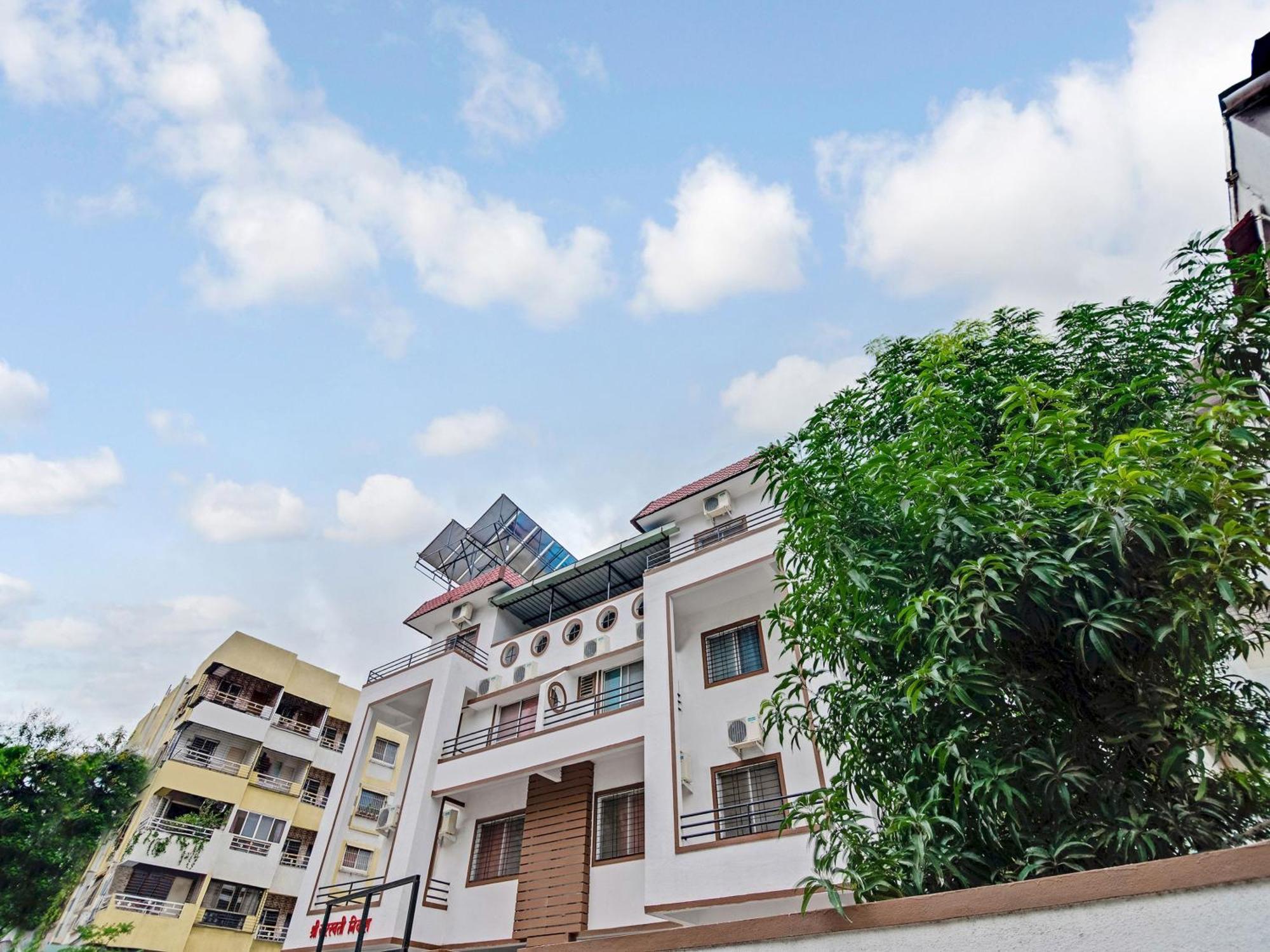 Super Hotel O Saraswati Niwas Vadgaon Budruk 浦那 外观 照片
